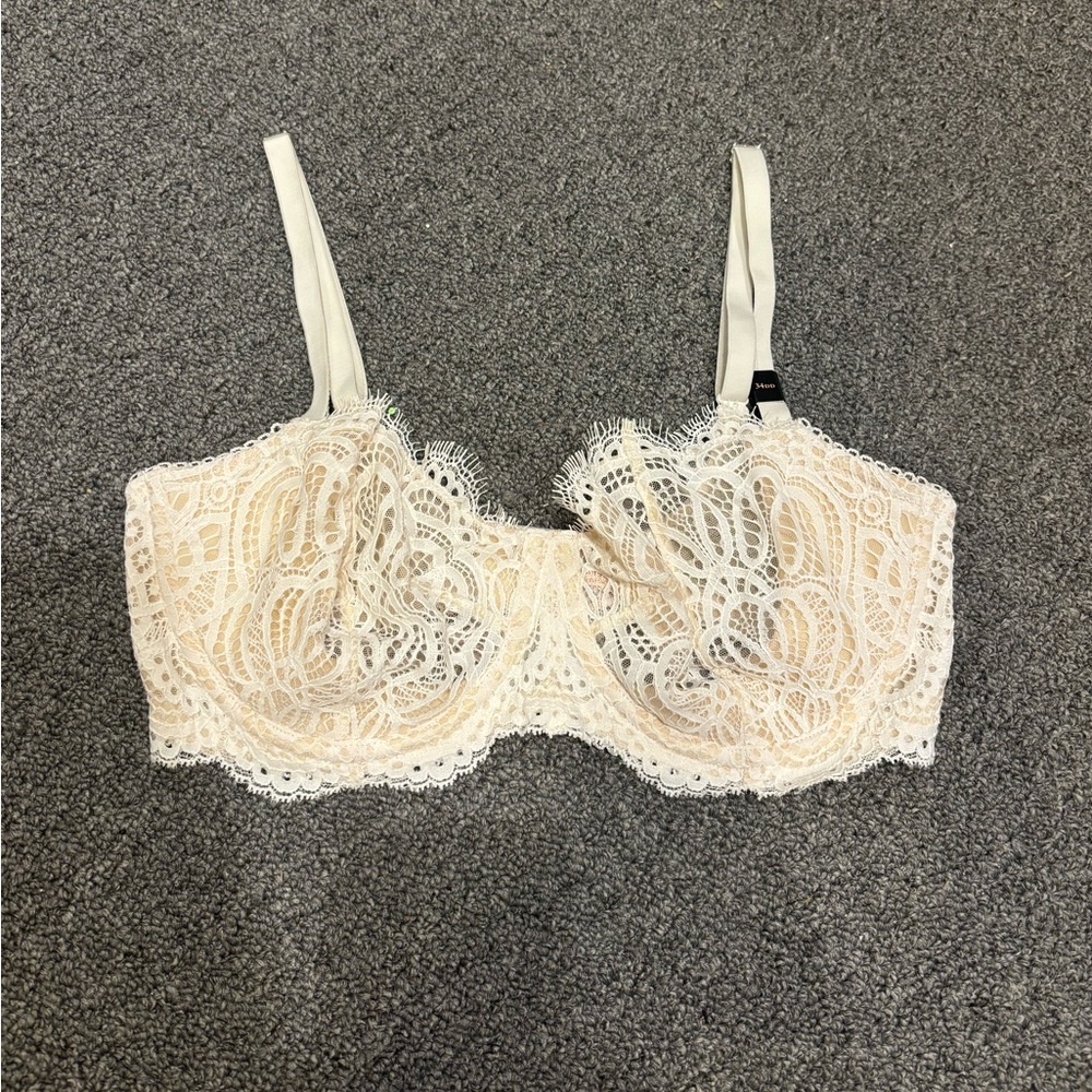 Victoria's Secret Cream Lace Bra